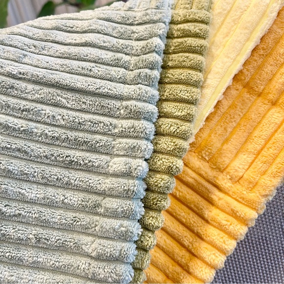 New West Elm (Set 4) Boho Velvet Corduroy Throw Pillow Cover Case Sham 18" x 18" - Picture 7 of 10